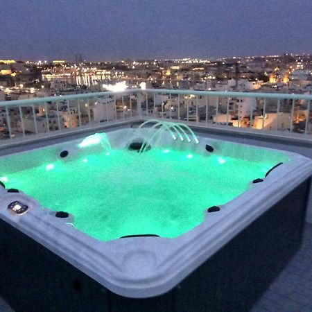Wonderful Apartments With Shared Jacuzzi And Panorama Rooftop Gzira Luaran gambar