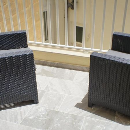 Wonderful Apartments With Shared Jacuzzi And Panorama Rooftop Gzira Luaran gambar