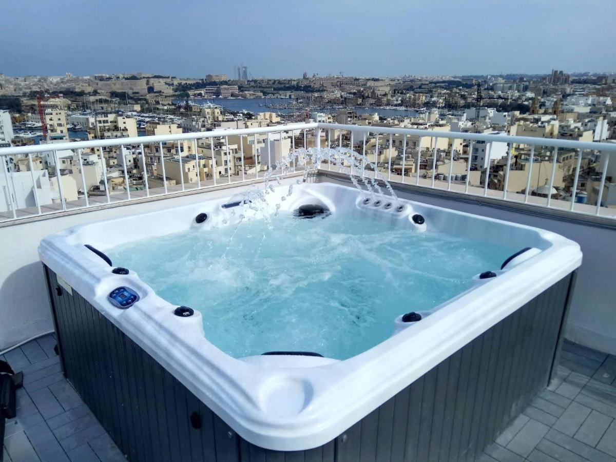Wonderful Apartments With Shared Jacuzzi And Panorama Rooftop Gzira Luaran gambar
